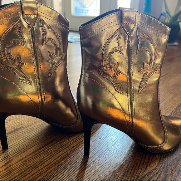 Golden Bronze Booties - Nine West - Picture 3 of 6